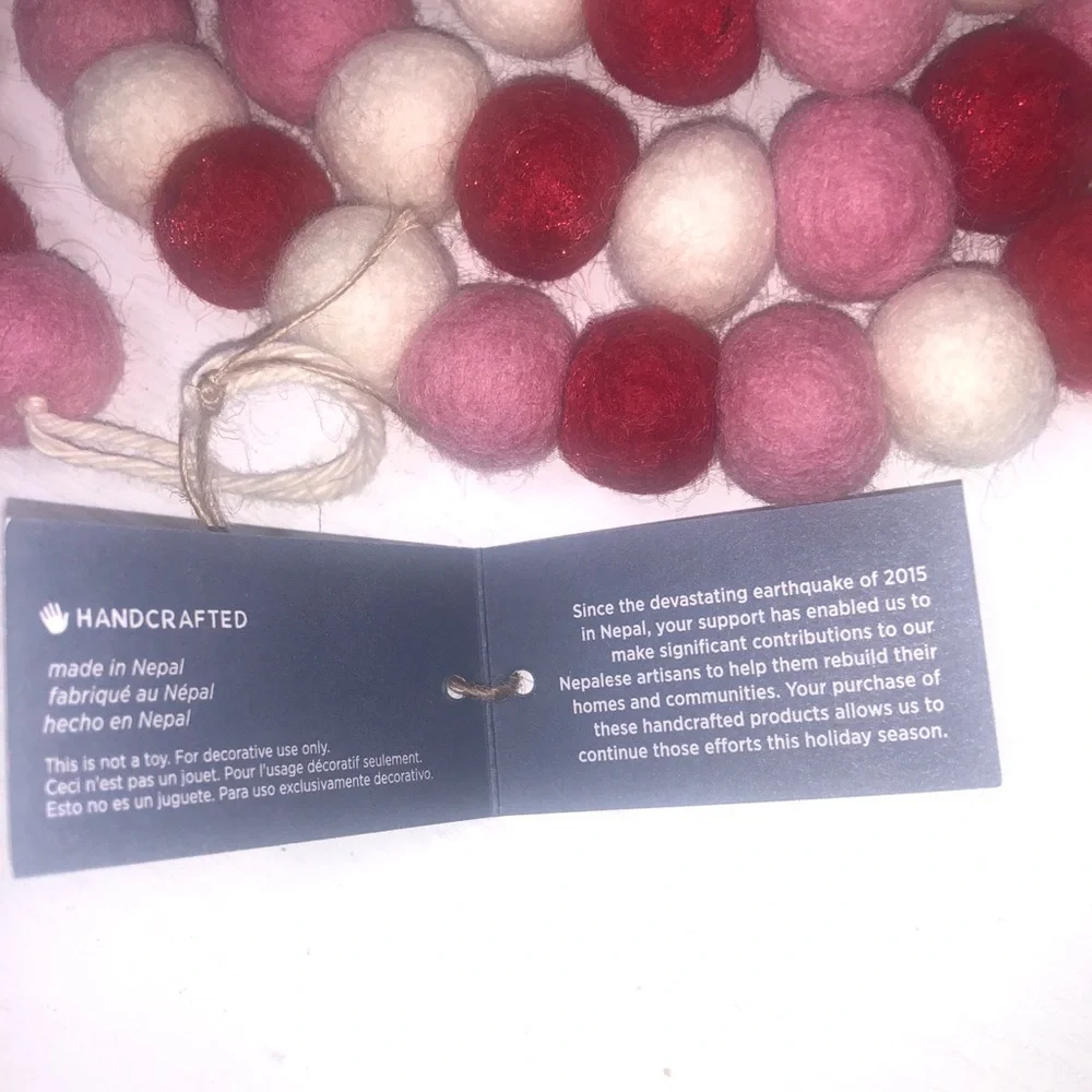 New West Elm Valentines Pink Red Wool Garland Home Decor 68”